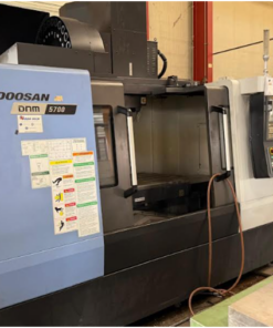 Centre d’usinage DOOSAN DNM 5700 Année 2018