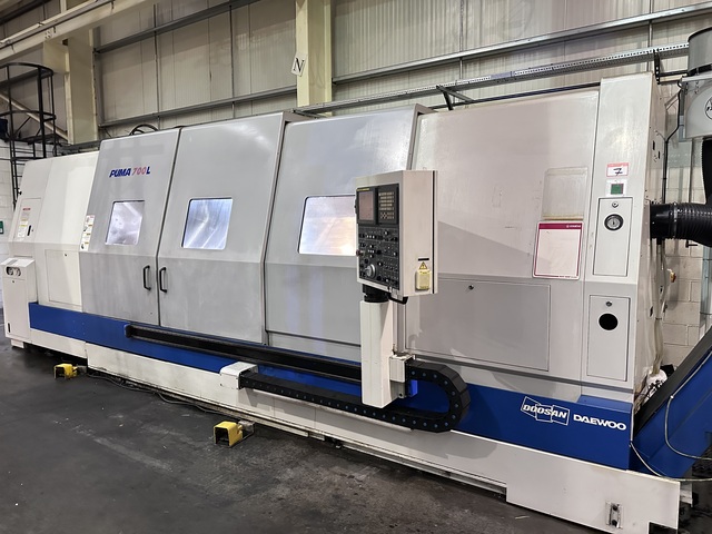 DOOSAN PUMA 700 2006 .